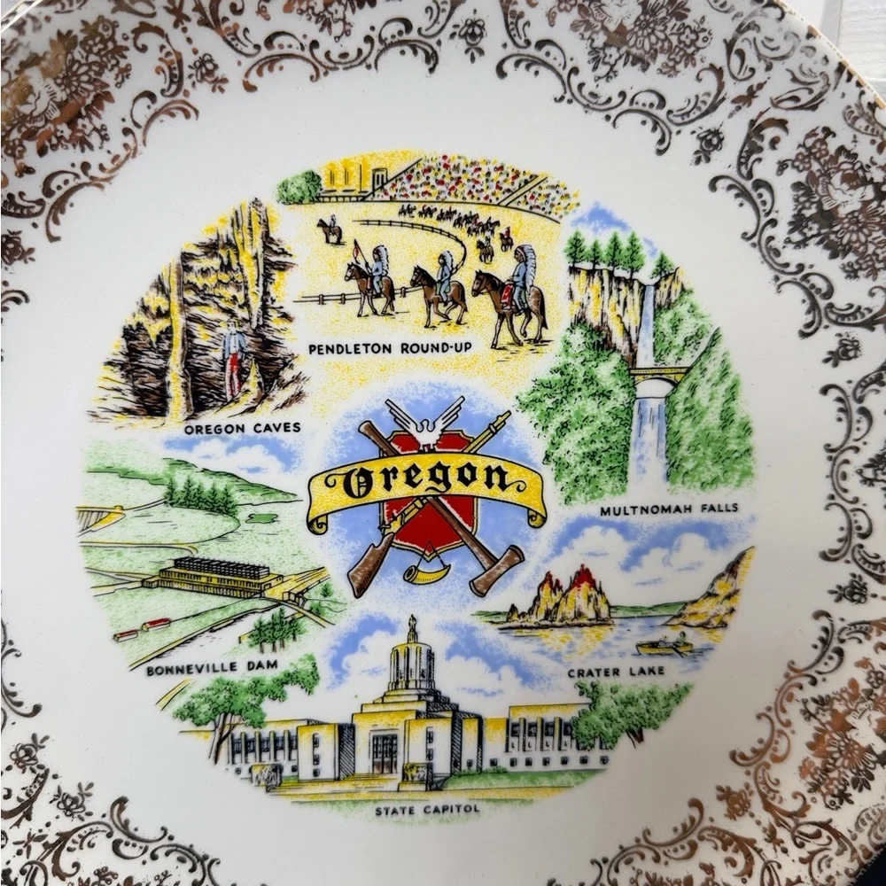 Vintage State of Oregon Souvenir Decorative Plate with Scenic Landmarks - White